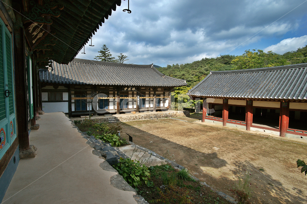 마곡사,공주,관음성지,태화산,유네스코세계문화유산,매화당,흥성루,한국전통,한국문화,korean traditional,korean culture,건축물,건물외관,exterior,building,structure,architecture,construction