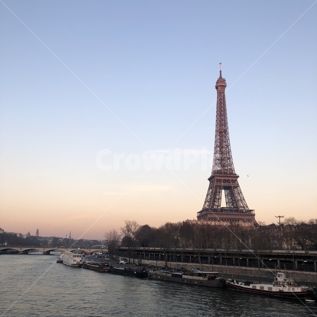 steeple,architecture,에펠탑,파리,유럽,핑크에펠,날씨,풍경,노을,랜드마크,landmark,tourist attraction,해외,외국,세계,foreign,oversea,world,세계랜드마크,해외랜드마크,외국랜드마크,world landmark,world tourist attraction,spire,첨탑,뾰족한 탑,tower,탑,건축물,building,건물