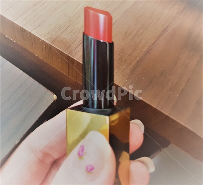 빨강색,립스틱,레드립스틱,화장,여성,립,입술,코스메틱,뷰티,아름다움,화장품,메이크업,red,lip,lipstick,redlipstick,makeup,woman,cosmetic,beauty,사람,인물,인간,human,person,신체일부,몸,body,뷰티,미용,beauty treatment,사물,물건,오브젝트,thing,object,matter