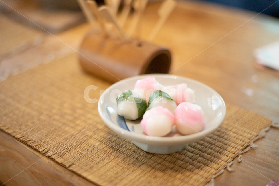 떡,전통,한국미,꿀떡,tradition,koreanfood,음식,식재료,요리,food,cook,meal,dishes,food reserves,한식,한국음식,한국요리,korean food,korean dishes,korean meal,korean cook,디저트,간식,후식,dessert,snack
