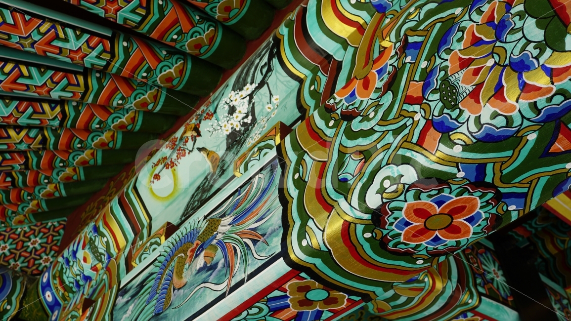 종교,불교,부처님,관세음보살,절,사찰,중,스님,석가모니,고타마싯다르타,불교미술,미술,지붕,한옥,기와,전통,색깔,색채,무늬,연꽃무늬,불교무늬,용,드래곤,한국,buddhism,Buddha,snap,snpshot,스냅,스냅사진,스넵,스넵사진,감성,감성사진,힐링,힐링사진,경치,풍경,landscape,자연,nature,여름,여름휴가,여행,국내,국내여행,travel,tour,한국문화,한국적인,korea,단청,한국전통,한국문화,korean traditional,korean culture