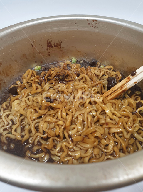 냄비,요리,레시피,recipe,cook,조리,조리도구,요리도구,라면,짜장면,인스턴트식품,식품,인스턴트,맛있는,짜장,젓가락,나무젓가락,chopsticks,푸드,food,끼니,짜파게티,음식,식재료,요리,food,cook,meal,dishes,food reserves,면류,면요리,noodles