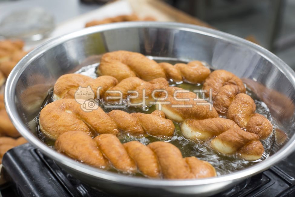 bread,baking,dessert,donuts,fried food,donut,bread donut,Twisted Twist,food