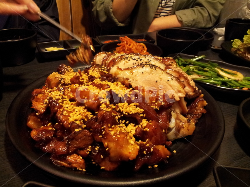 족발,돼지고기,음식,음식배경,음식재료,그릇,식사,점심식사,저녁식사,식재료,먹방,맛집,요리,요리법,조리,조리법,메뉴,고기,육류,meat,식기,food,cook,meal,dishes,한국요리,koreanfood