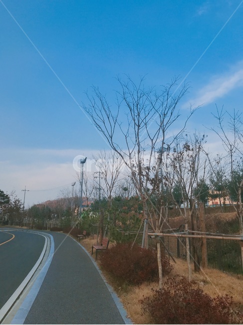 아파트단지,산책로,예쁜하늘,공원,거리,자연,풍경,nature,landscape,road,도로,asphalt,아스팔트,freeway,고속 도로,highway,고속도로