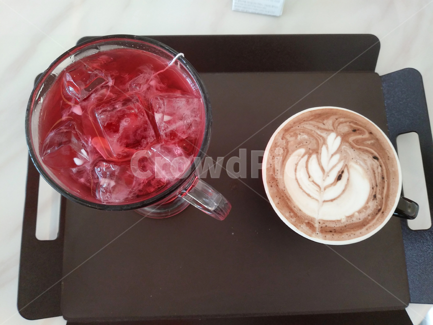 cup,컵,coffeecup,커피컵,drink,latte,라떼,beverage,마실것,음료수,쥬스,쟁반,커피,coffee,커피,카페,coffee,cafe