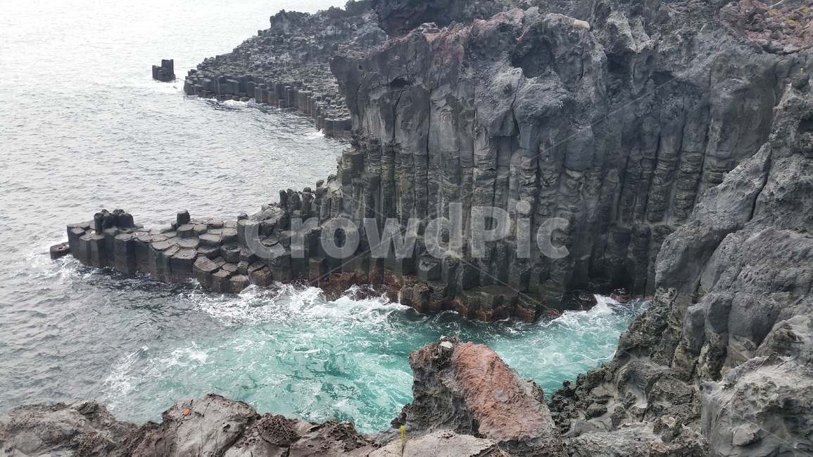 주상절리,제주도관광명소,자연의조각,바다,서귀포주상절리,제주도,jeju,jeju island,outdoors,옥외,cliff,낭떠러지,nature,자연,promontory,곶