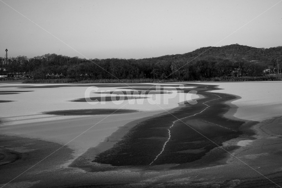 호수,저수지,겨울,얼음판,빙판,얼음,무늬,풍경,계절,눈,흰눈,nature,자연,outdoors,옥외,land,땅,water,물
