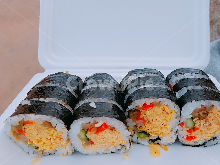 김밥,교리김밥,경주김밥,계란김밥,노란김밥,한국김밥,한국음식,한국분식,koreanfood,kimbab