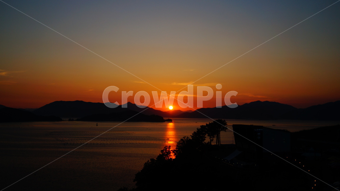 석양,노을,풍경,바다,자연,자연,풍경,nature,landscape,outdoors,옥외,sunset,일몰,red sky,붉은 하늘,sky,하늘,dusk,황혼,dawn,새벽,sunlight,햇빛