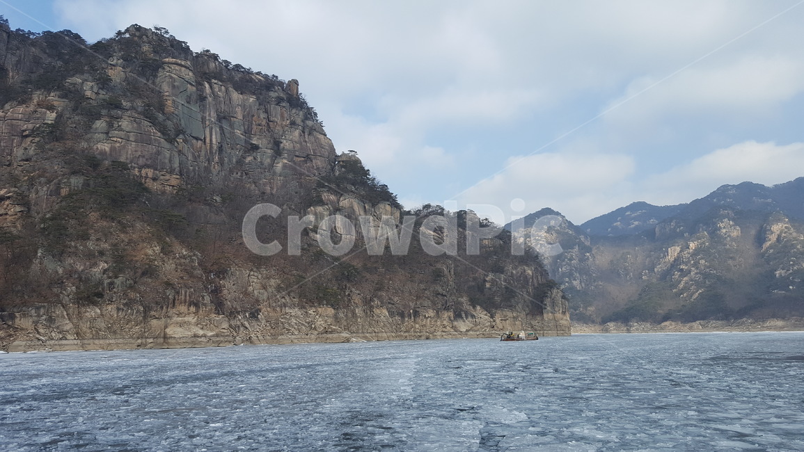 충주호,겨울충주호,얼음호수,단양팔경,눈내린호수