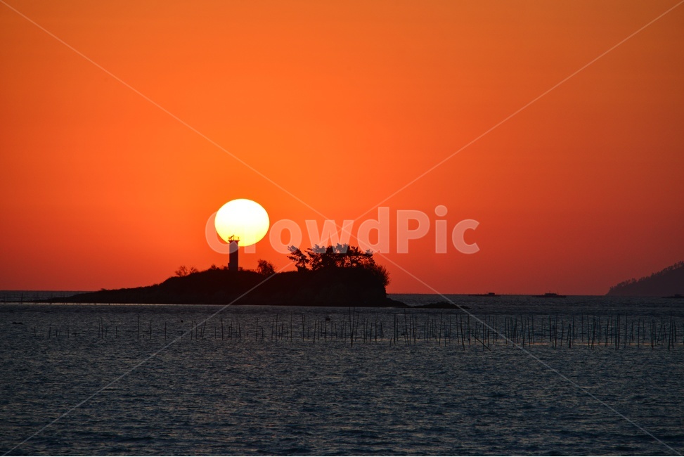 nature,자연,outdoors,옥외,dusk,황혼,sunset,일몰,redsky,붉은하늘,sky,하늘,영광,향화도,닭섬,향화도일몰,닭섬일몰,노을,오여사,오메가,등대,해넘이