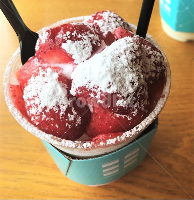 딸기,음료,먹다,마시다,맛있다,달콤한,딸기음료,계절음료,drink,eating,delicious,sweet,Strawberry,음료수,drink,beverage