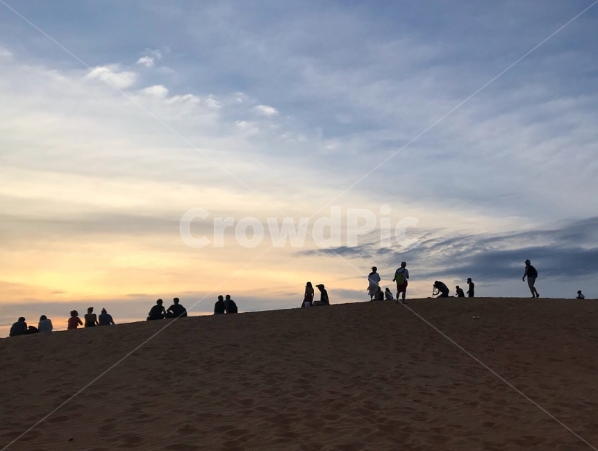 무이네,베트남,여행,사막,역광,desert,travel,자연,풍경,nature,landscape,해외,외국,세계,foreign,oversea,world,세계자연풍경,해외자연풍경,외국자연풍경,world nature landscape,사람들,대중,군중,other people,crowd,soil,흙,outdoors,옥외,sand,모래