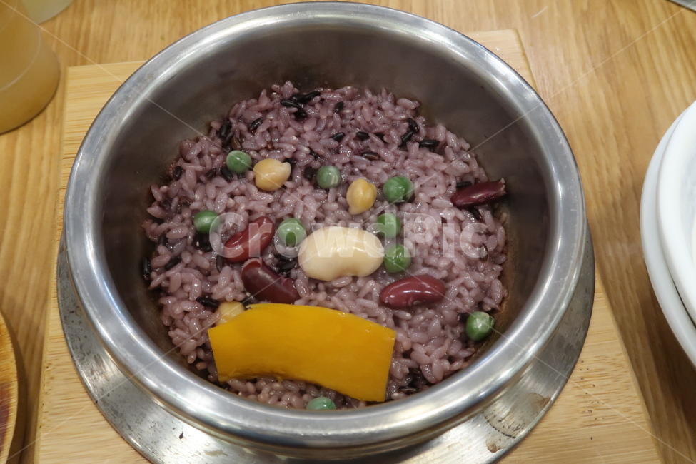한식,한정식,돌솥밥,견과류,밥,단호박