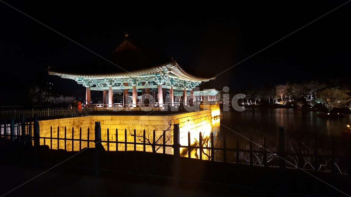경주,안압지,절,호수,문화,야경,밤,풍경,nightscape,night,landscape,한국전통,한국문화,korean traditional,korean culture,랜드마크,landmark,tourist attraction,한국랜드마크,한국관광지,한국명소,korea landmark,korea tourist attraction,건축물,건물외관,exterior,building,structure,architecture,construction