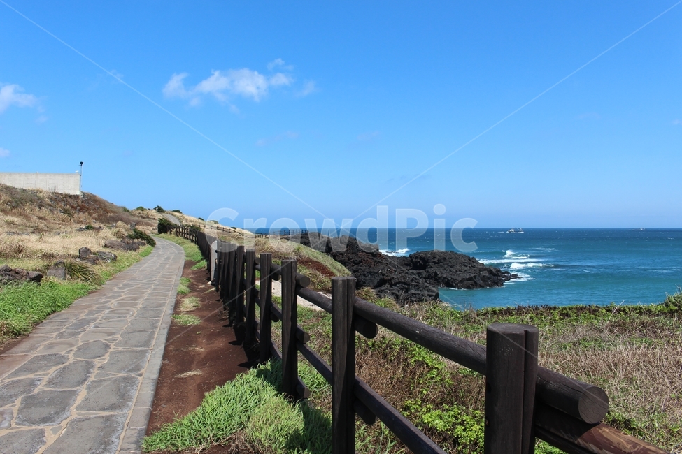 제주도,제주시,섭지코지,바다,하늘,산책로,자연,풍경,nature,landscape,한국자연풍경,한국자연경관,korea nature landscape,제주도,jeju,jeju island,railing,난간,handrail,banister