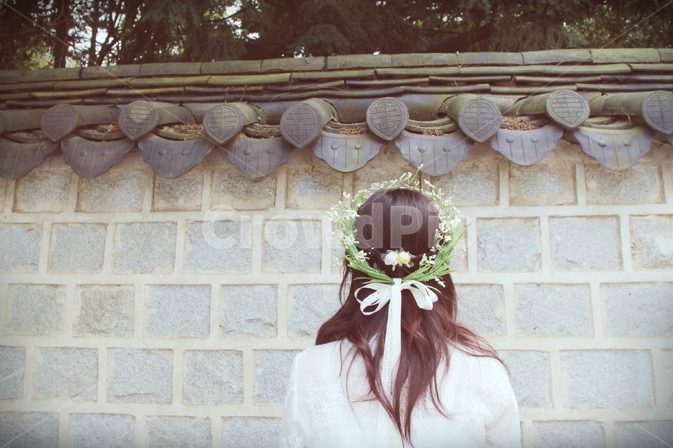 전주한옥마을,한복,화관,apparel,clothing,의복,의류,사람,인물,인간,human,person,여성,여자,woman,female,lady