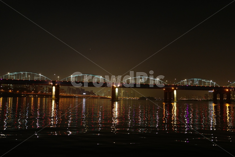 동작대교,야경,조명,불빛,한강,다리,서울,야경,밤,풍경,nightscape,night,landscape,건축물,건물외관,exterior,building,structure,architecture,construction,건물,bridge,arch bridge,아치교,arch,아치,arched,아치형