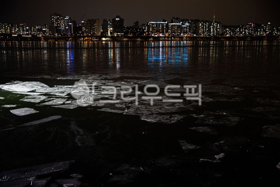 한파,얼어붙은,한강,한강다리,얼음,강물,서울,coldwave,frozen,hanriver,hanriverbridge,ice,riverwater,seoul