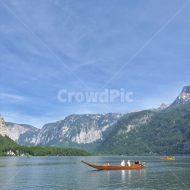 vehicle,boat,rowboat,canoe,landscape,mountain,scenery,ostria,hallstatt,카누,할슈타트,풍경,nature,산,호수,강,river