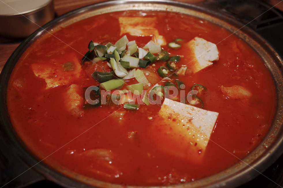 food,음식,dish,요리,meal,식사,bowl,사발,두부,김치,김치찌개,찌개,kimchi