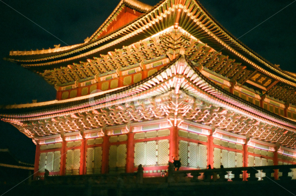 궁,한국전통,경복궁,야간개장,궁궐,야간,야경,밤,풍경,nightscape,night,landscape,한국전통,한국문화,korean traditional,korean culture,랜드마크,landmark,tourist attraction,한국랜드마크,한국관광지,한국명소,korea landmark,korea tourist attraction,건축물,건물외관,exterior,building,structure,architecture,construction,건물,pagoda,탑,worship,예배,shrine,신사