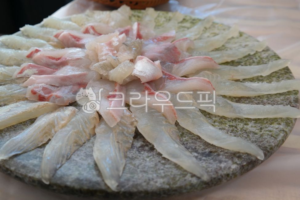 회,광어회,우럭회,광어,우럭,요리,횟집,식사,음식,수산물,해산물,메뉴,생선,식재료,신선한,싱싱한,slicedrawfish,sliced,raw,flatfish,rawfish,rockfish,cooking,sashimi,restaurant,meal,food,seafood,menu,fish,ingredient,fresh,sour,음식,식재료,요리,food,cook,meal,dishes,food reserves,수산물,해산물,fishery products,seafood