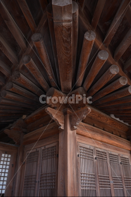 roof,Traditional architectural style,Hanok,eaves,traditional hanok
