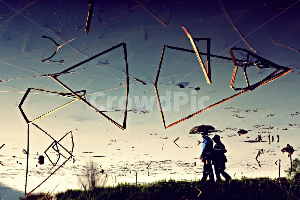 연못,반영사진,실루엣,삼각형,reflection,reflectionphotography,silhouette,pond,도형,자연,풍경,nature,landscape,사람,인물,인간,human,person,연인,커플,사랑,lover,couple