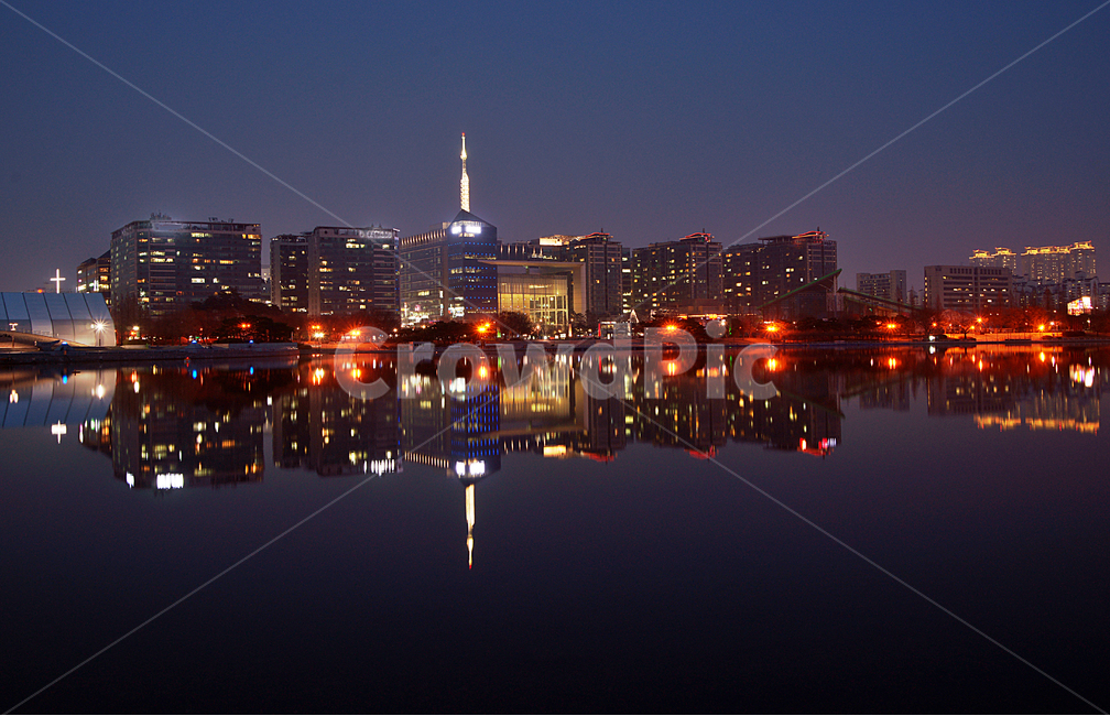 반영,조명,일산,호수공원,야경,불빛,건물,야경,밤,풍경,nightscape,night,landscape,도시,city,한국도시풍경,한국도시경관,korea cityscape,building