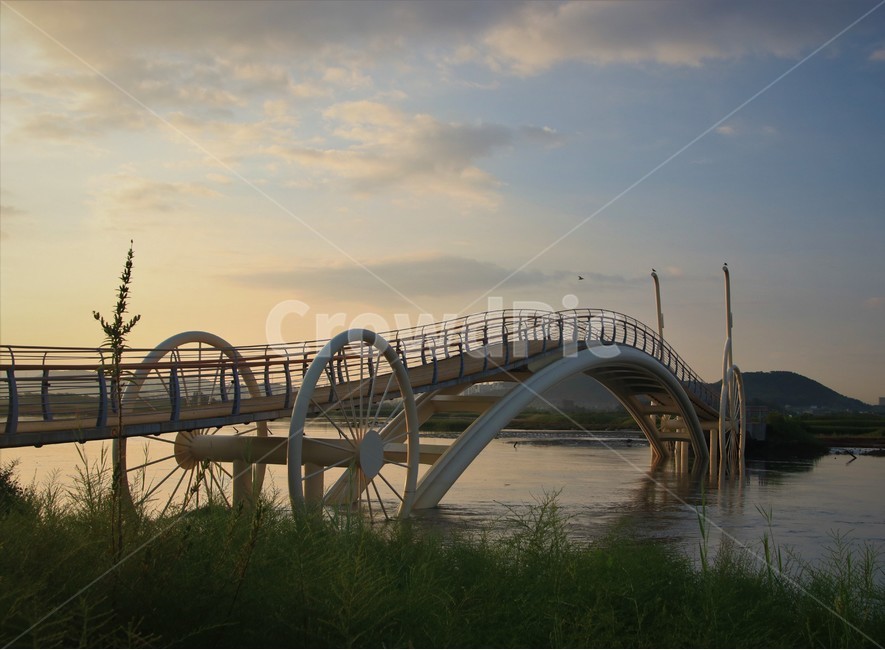 bridge,다리,건물,building,하늘
