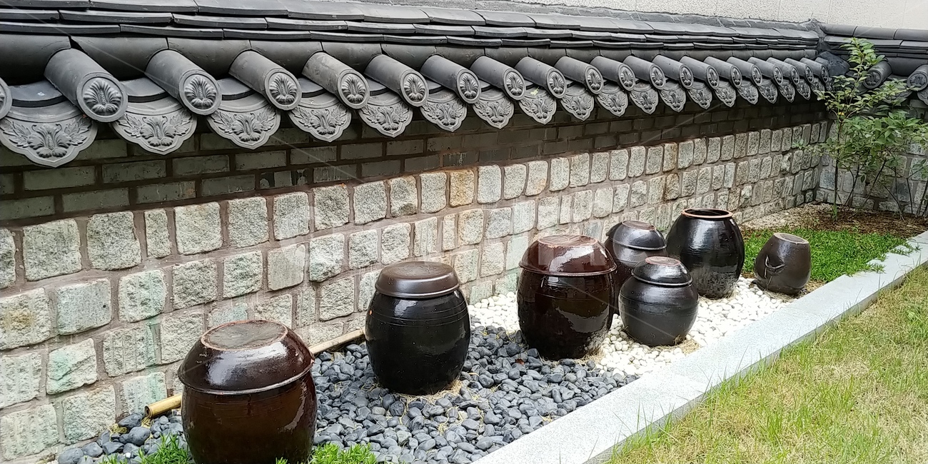 기와,장독,담,한국적,exterior,한국전통,한국문화,korean traditional,korean culture,건축물,건물외관,exterior,building,structure,architecture,construction
