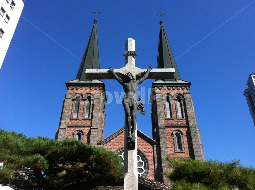 spire,첨탑,architecture,건축물,steeple,뾰족한탑,building,건물,대구,계산성당,성당,종교,십자가,예수상,종교,신앙,religion,belief,faith,건축물,건물외관,exterior,building,structure,architecture,construction