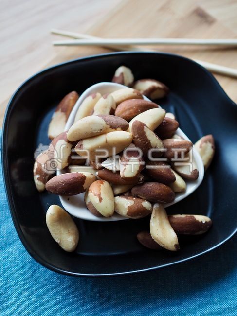 브라질너트,견과류,웰빙,음식,갈색,유기농,배경,웰빙음식,너트,background,wellnessfood,nut,brazilnut,nuts,wellbeing,food,brown,organic,음식,식재료,요리,food,cook,meal,dishes,food reserves,디저트,간식,후식,dessert,snack