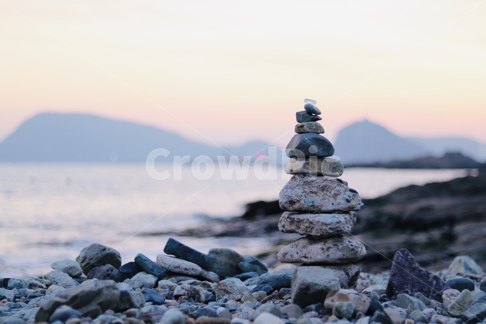 돌,돌탑,바다,석양,해질녘,자연,풍경,nature,landscape,한국자연풍경,한국자연경관,korea nature landscape,한국전통,한국문화,korean traditional,korean culture,종교,신앙,religion,belief,faith,rubble,파편,pebble,다루기 완고한 동물