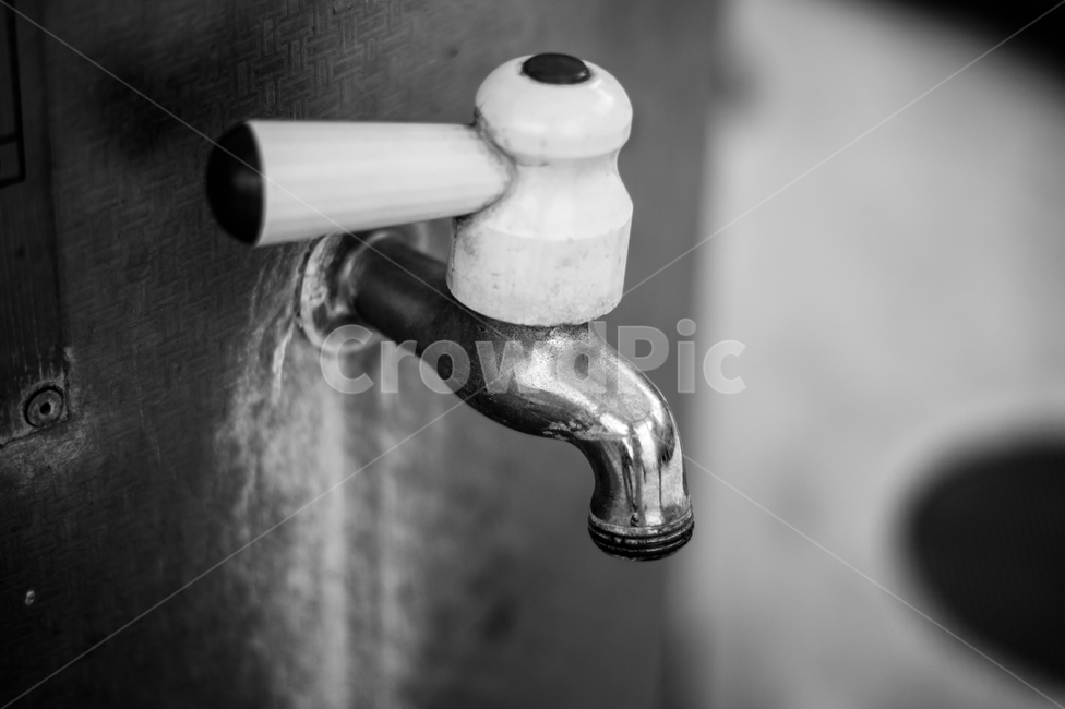 수도꼭지,꼭지,sink,싱크대,수도,수돗가,spigot,waterdrop,흑백,모노톤,monochrome,black and white