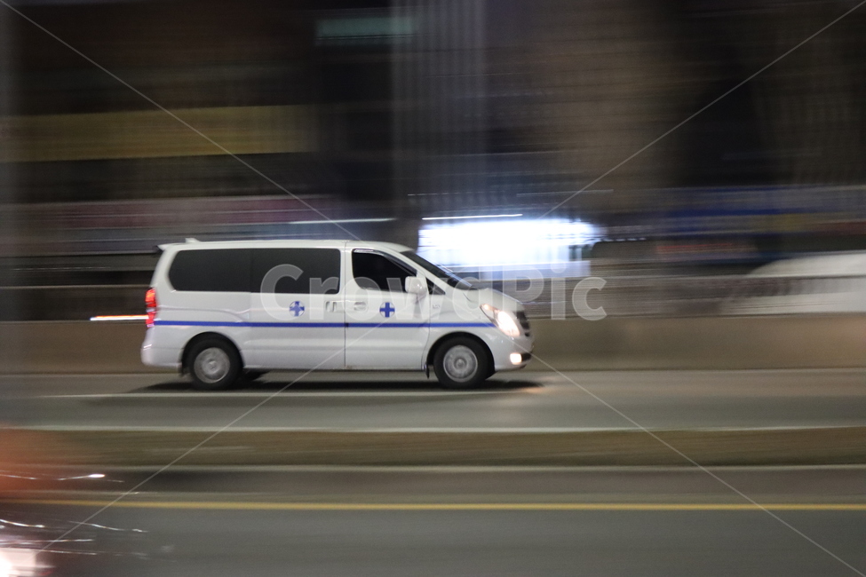 봉고차,차량,교통,패닝샷,밤도로,교통,교통수단,traffic,transportation