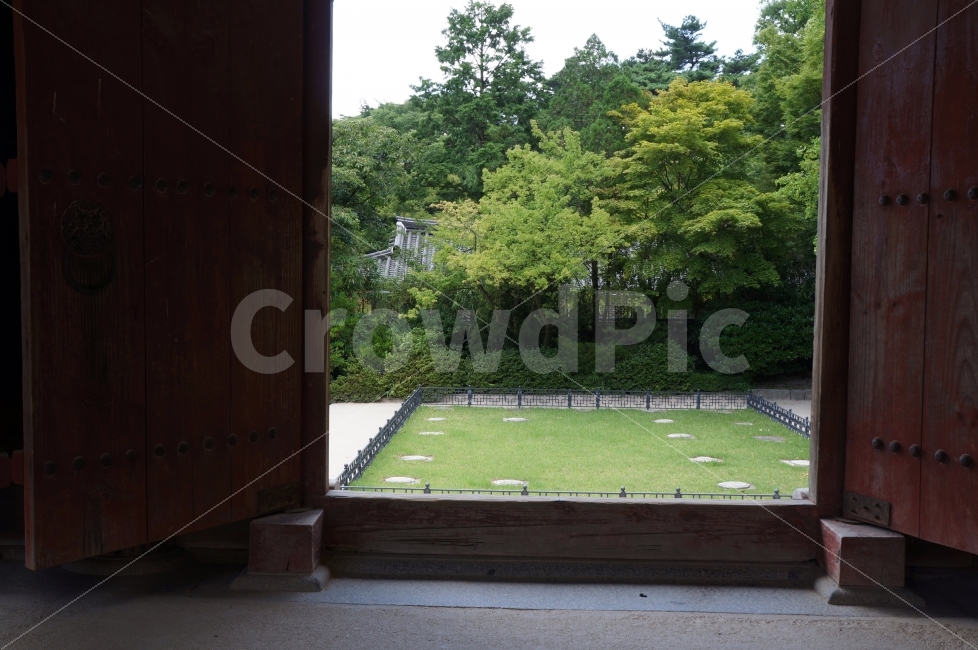사찰,정원,불국사,한옥,문,자연,경주,초록,숲,전통건축,한국전통,대문,한국전통,한국문화,korean traditional,korean culture,종교,신앙,religion,belief,faith