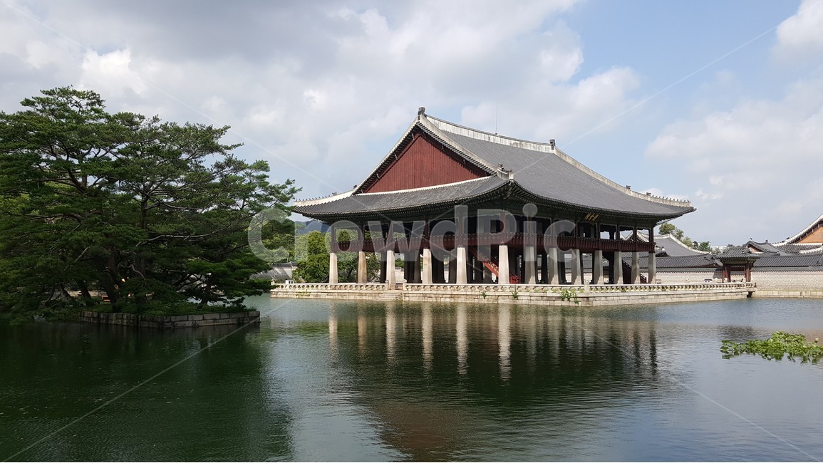 경회루,경복궁,한국건축물,조선,호수,반영,기둥,화강암,기와지붕,고궁,조선시대,연회,현판,조선궁궐,전통양식,야간개방,기와집,지붕,전통,한옥,패턴,옥상,배경,전통적인,한국의construction,한국전통,한국문화,koreantraditional,koreanculture,건축물,건물외관,exterior,building,structure,architecture,배경사진,한국랜드마크,랜드마크,한국관광지,한국명소