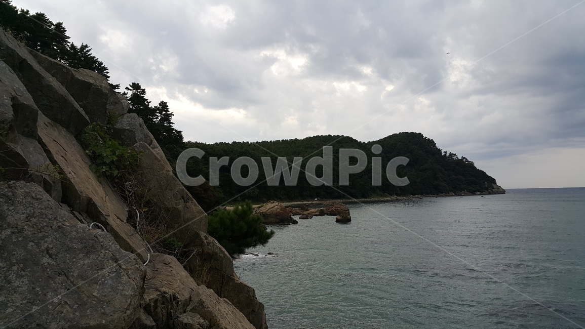 바다,물,바위,흐림,구름,자연,풍경,nature,landscape,promontory,곶,outdoors,옥외,land,땅,shoreline,해안선,water,ocean,대양,sea