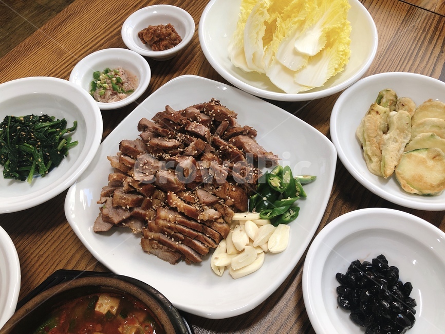 보쌈,수육,돼지고기,meal,food,dish,한정식,한식