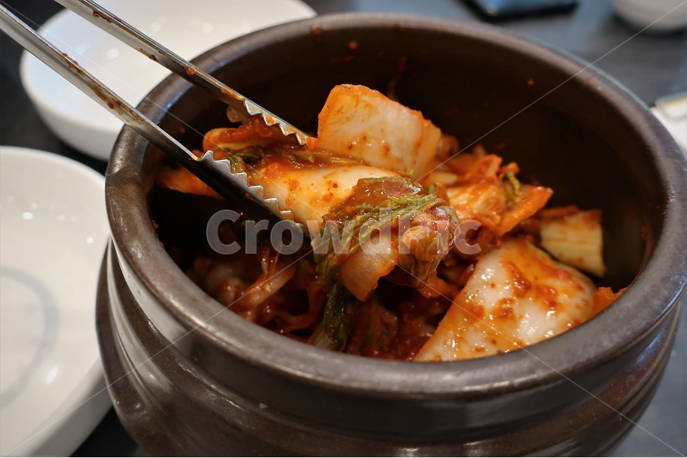 한국,전통,발효,숙성,김치,뚝배기,집게,배추,반찬,겉절이,김장,음식,식재료,요리,food,cook,meal,dishes,food reserves,한식,한국음식,한국요리,korean food,korean dishes,korean meal,korean cook