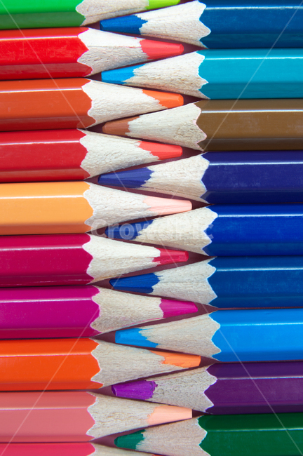 색연필,연필,color,학용품,미술용품,도구,사무용품,학용품,문구류,사무용품,school supplies,stationery,office supplies
