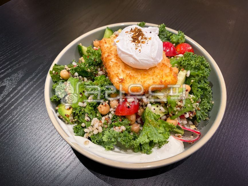 salad,egg,savory,vegetable,cheese,appetizing,halloumi,plain,healthy food,protein,diet food,diet menu,Egg Cheese,avocado,green,Halloumi Cheese,delicious,quinoa,food,poached,poached egg,meal,veggie,lowcalotie,dish,animated,low calorie,fresh,colorful