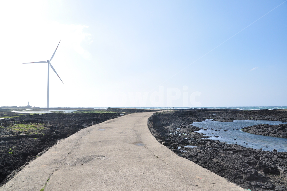 제주도,하늘,현무암,풍경,jeju,sky,basalt,landscape,view,길,road,windpower,바다,sea