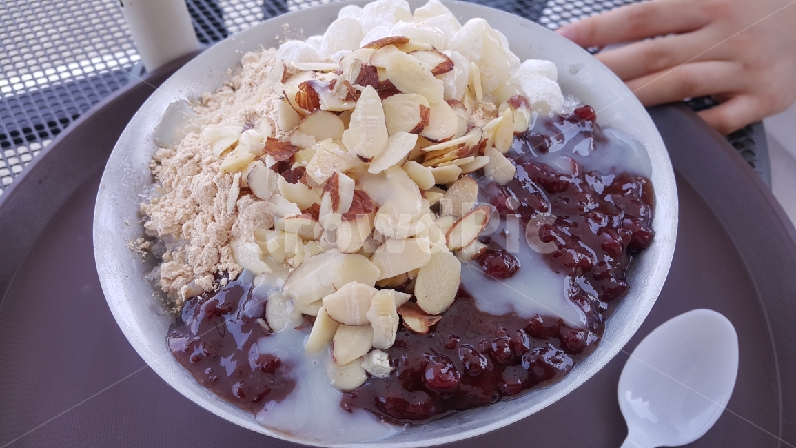 팥빙수,빙수,여름,음식,음식사진,여름,계절,summer,season,음식,식재료,요리,food,cook,meal,dishes,food reserves,디저트,간식,후식,dessert,snack,plant,식물