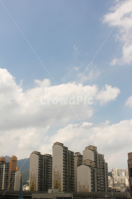 한국,도시,빌딩,도심,서울,아파트,집,스카이,파랑,블루,구름,하늘,건물,korea,city,building,seoul,sky,blue,cloud,day,white,흰구름,뭉게구름,도시,풍경,city,landscape,한국도시풍경,한국도시경관,korea cityscape,weather,날씨,nature,자연,outdoors,옥외