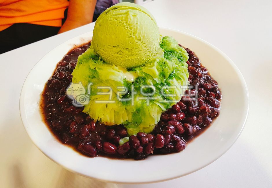 snack,green tea shaved ice,summer,food,red bean,taiwan,ice cream,ice cream shaved ice,dessert,Red bean shaved ice,Taiwan shaved ice,Green tea flavor