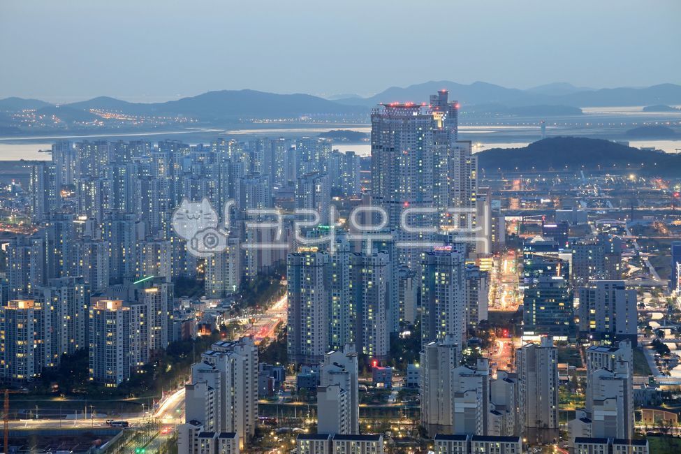 night view,city,Cheongna International City,skyline,top angle,house,building,Western,sight,cityscape,fire,high rise building,high view,sky,top view,Incheon,real estate,downtown,korea,new city,ocean,canal way,international city,highrise apartment,Cheongna,